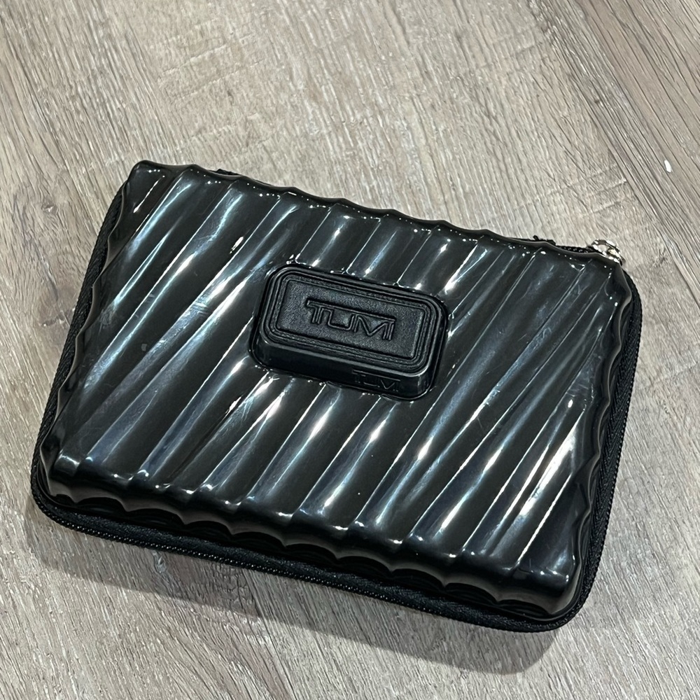TUMI Black Hardcase Shell Travel Box Professional Airline Protective Clamshell